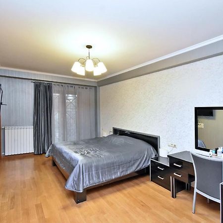 Dos Guest House Erywań Zewnętrze zdjęcie