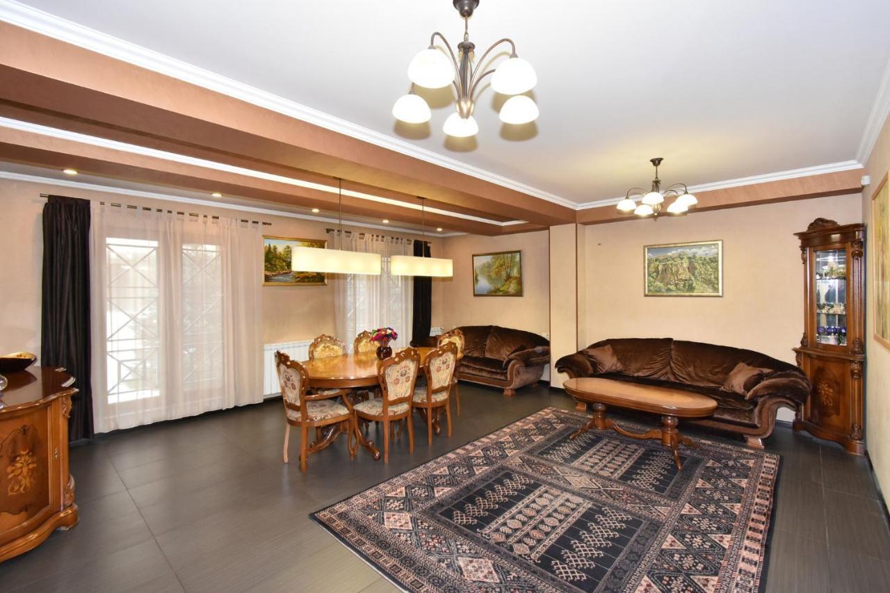 Dos Guest House Erywań Zewnętrze zdjęcie